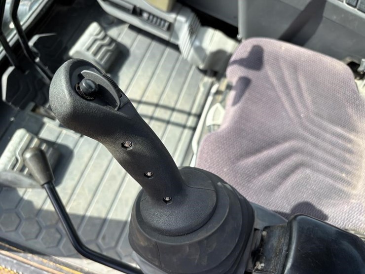 2013-caterpillar-308e2-cr-image-31