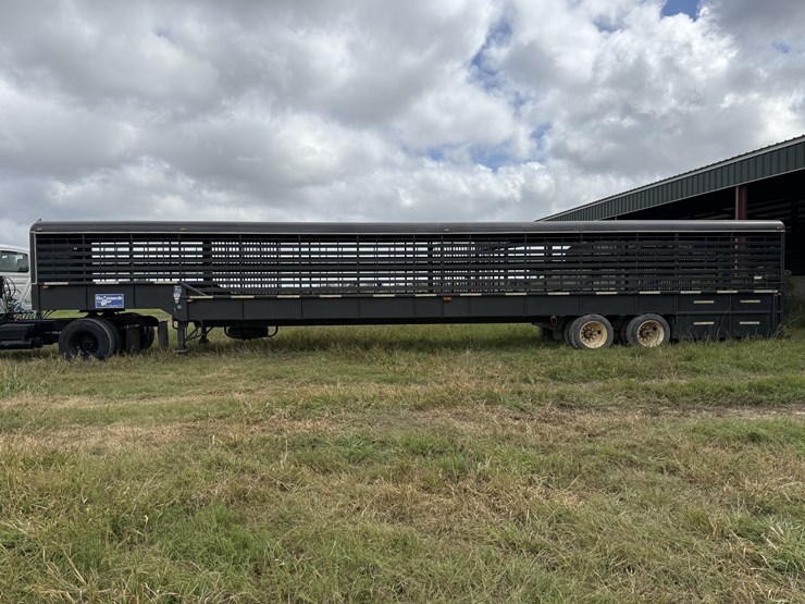 2015-goose-neck-cattle-trailer-image-3