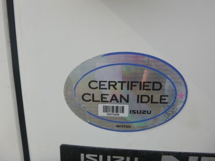 2018-isuzu-nrr-image-12