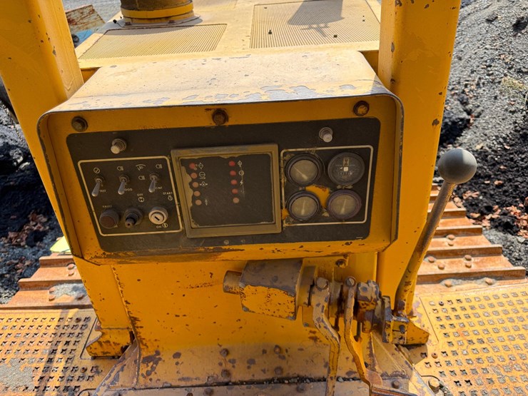 caterpillar-d8n-image-15