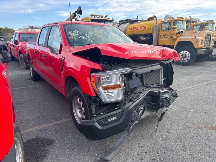 2022-ford-f150-xl-image-2