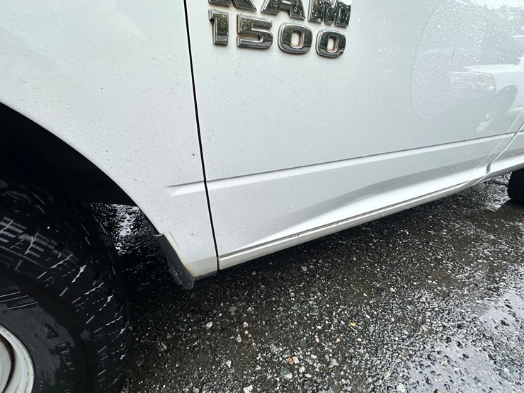 2015-dodge-ram-1500-image-40