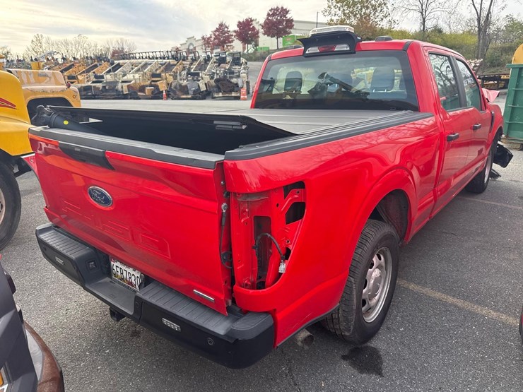 2022-ford-f150-xl-image-3