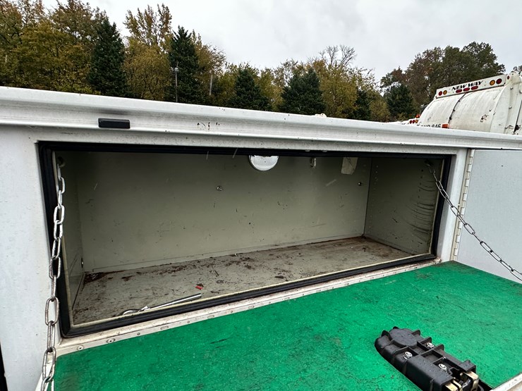 2012-ford-f250-xl-image-62