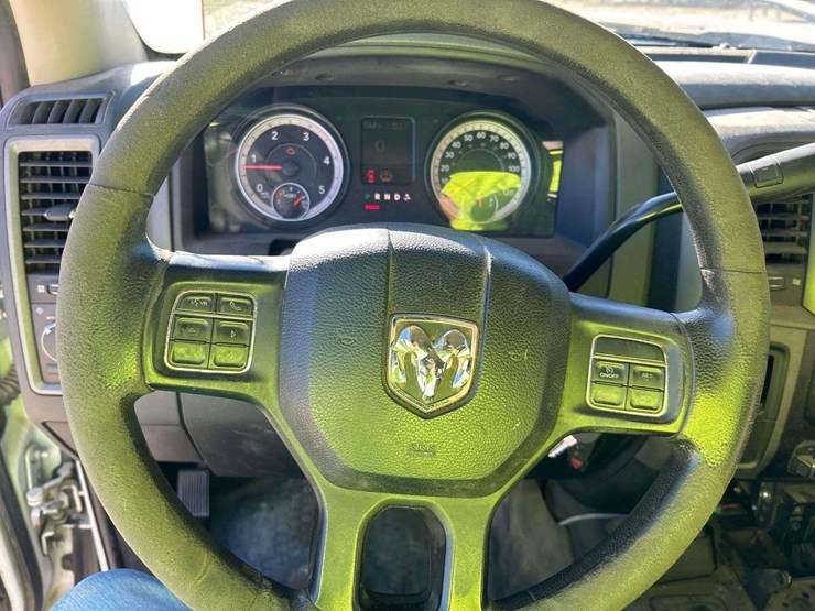 2016-dodge-ram-5500-4x4-crew-cab-stellar-4421-4,000lb-2-ton-crane-service-truck-image-13