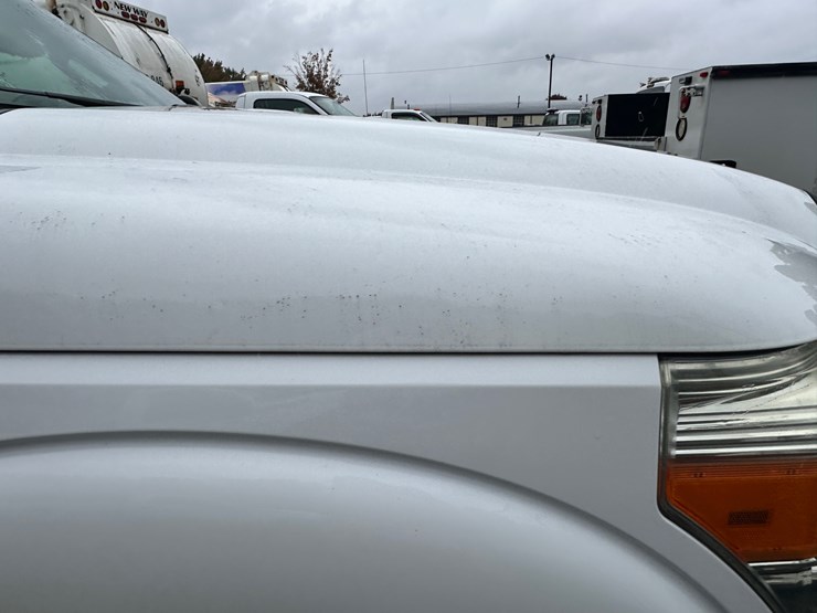 2015-ford-f350-xl-image-25