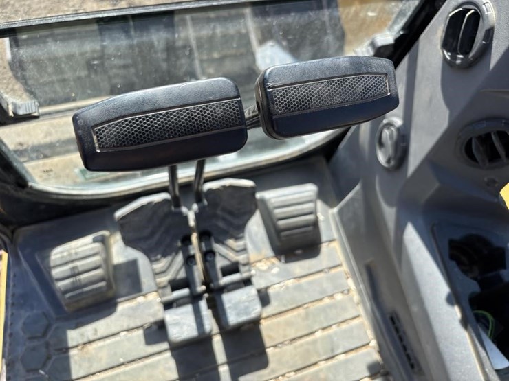 2021-caterpillar-308-cr-image-30