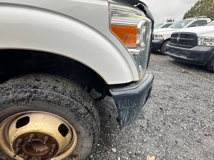 2014-ford-f350-xl-image-33