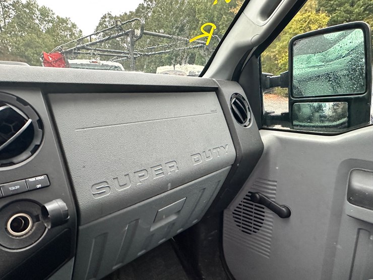 2015-ford-f350-xl-image-75