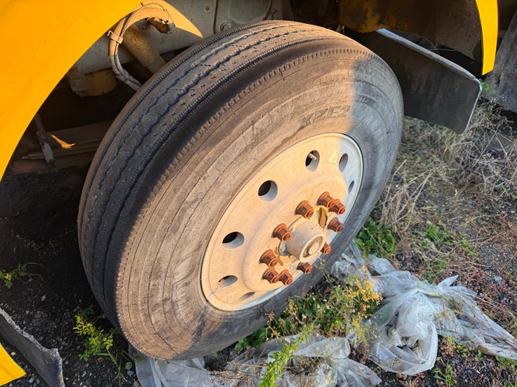 2003-peterbilt-378-image-11