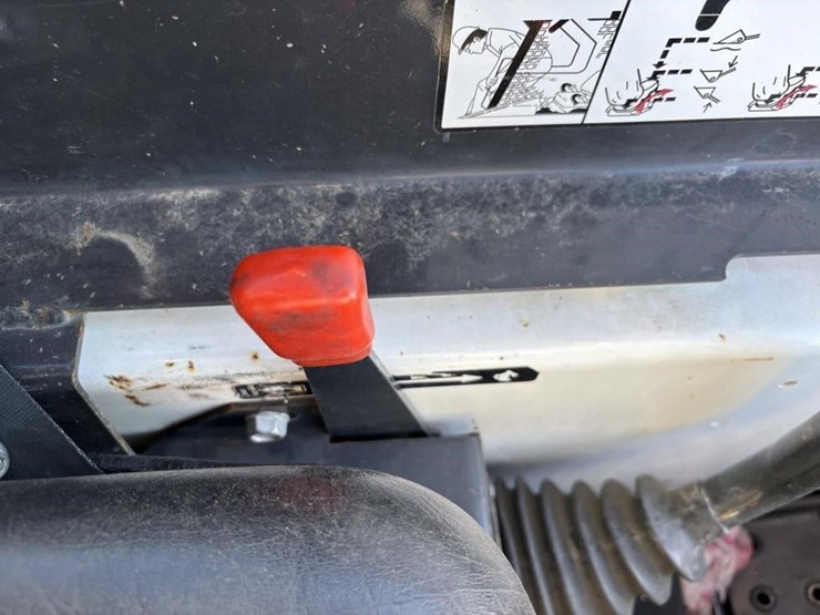 2020-bobcat-s70-image-22