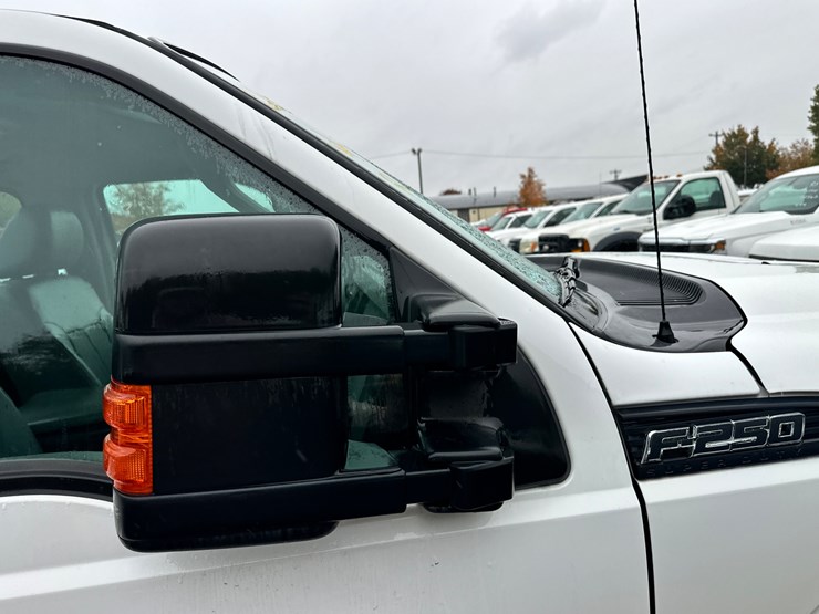 2016-ford-f250-xl-image-25