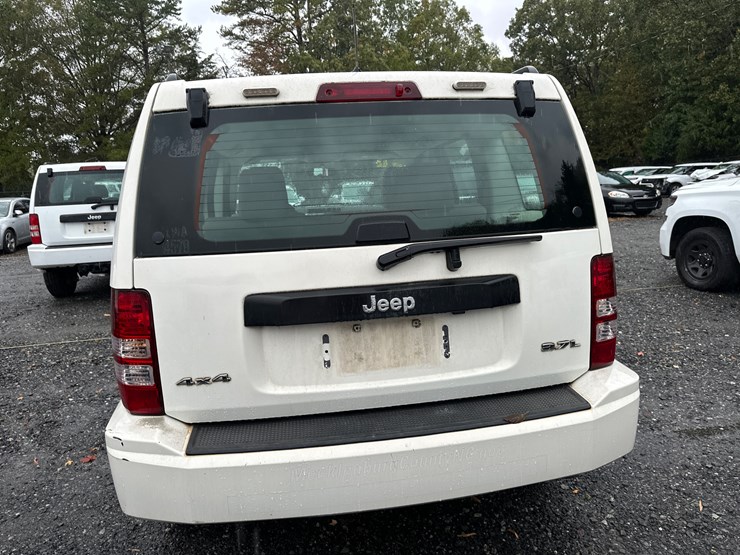 2008-jeep-liberty-image-12