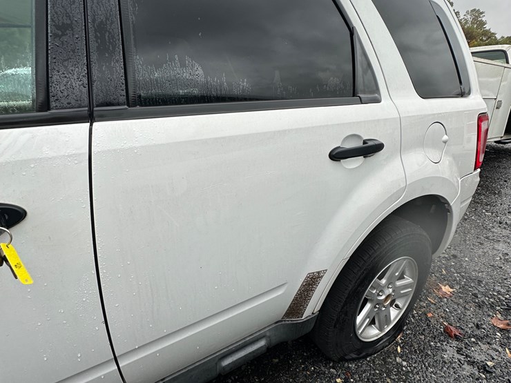 2008-ford-escape-hybrid-image-10