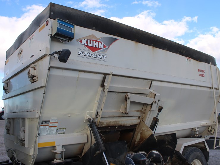 2004-international-durastar-4300-image-54