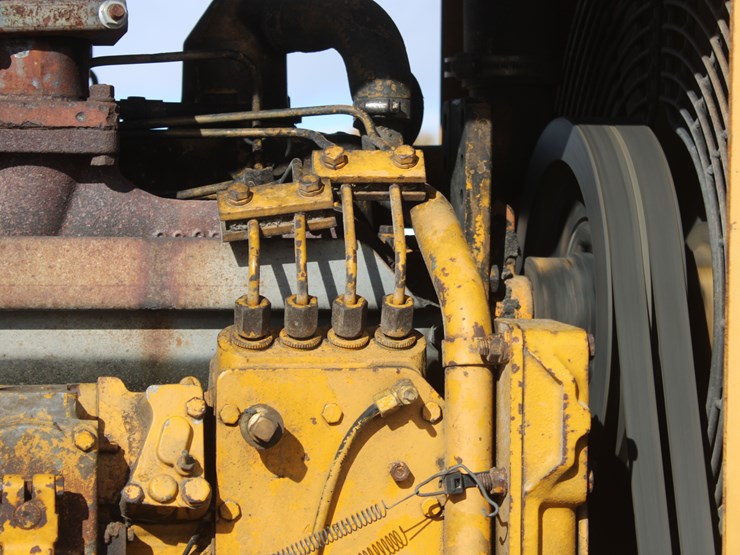 caterpillar-930-image-39