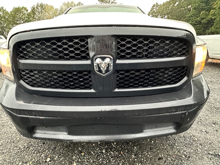 2015-dodge-ram-1500-image-24