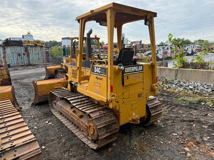 caterpillar-d4c-xl-image-4