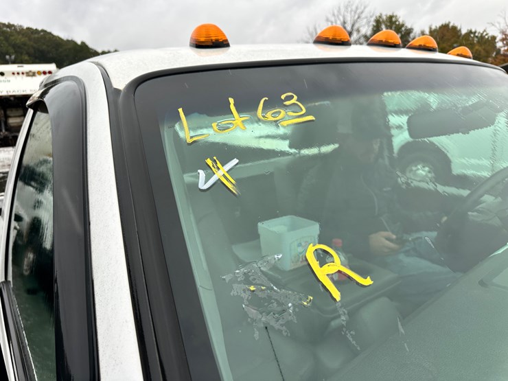 2012-ford-f250-xl-image-2