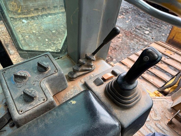 caterpillar-d5g-lgp-image-16