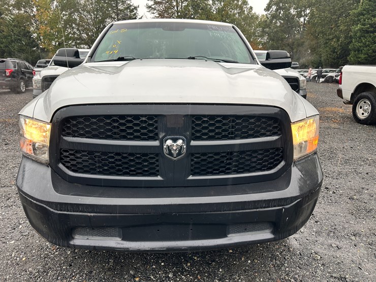 2015-dodge-ram-1500-image-3