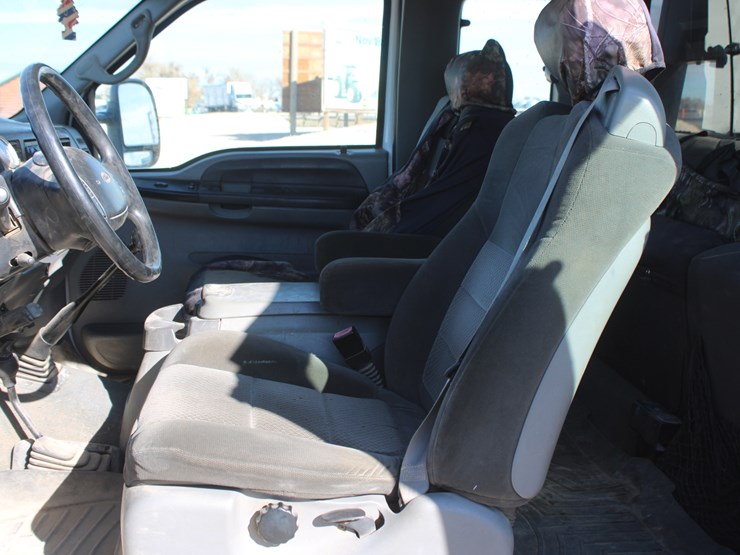 2002-ford-f450-xlt-image-40