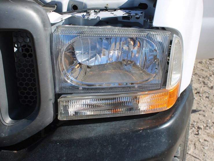 2001-ford-f350-image-35