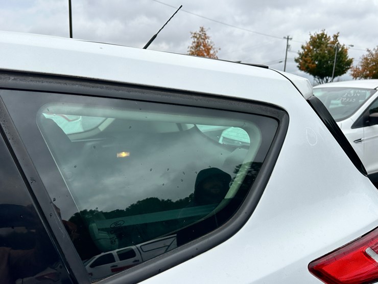 2016-ford-escape-image-45