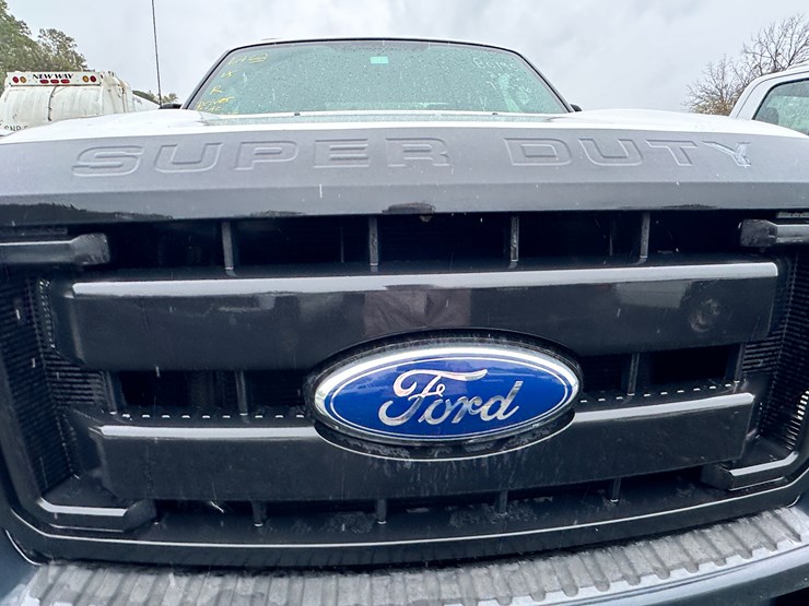 2012-ford-f250-xl-image-39