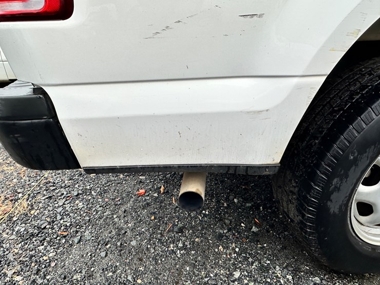 2020-ford-f150-xl-image-12