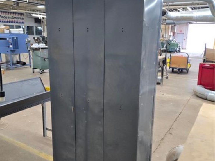 #2714-•-18-hole-locker-image-4