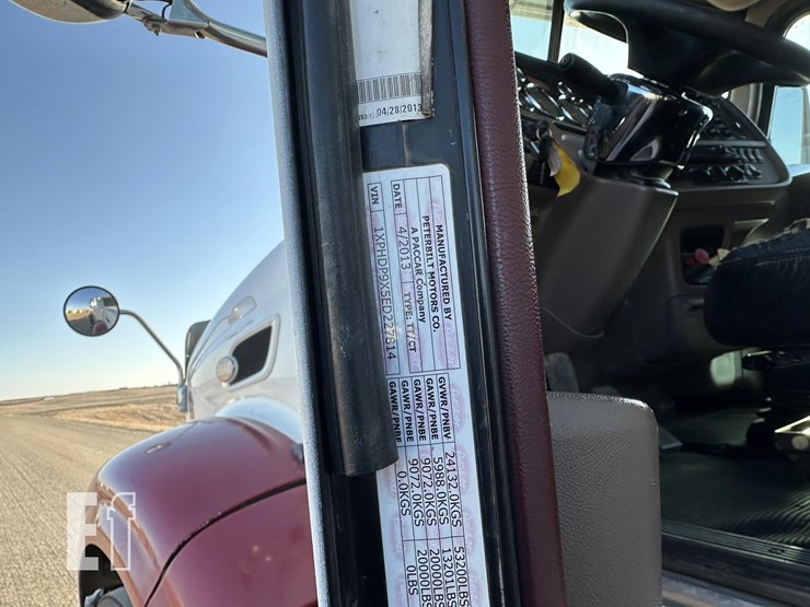 2014-peterbilt-386-image-18