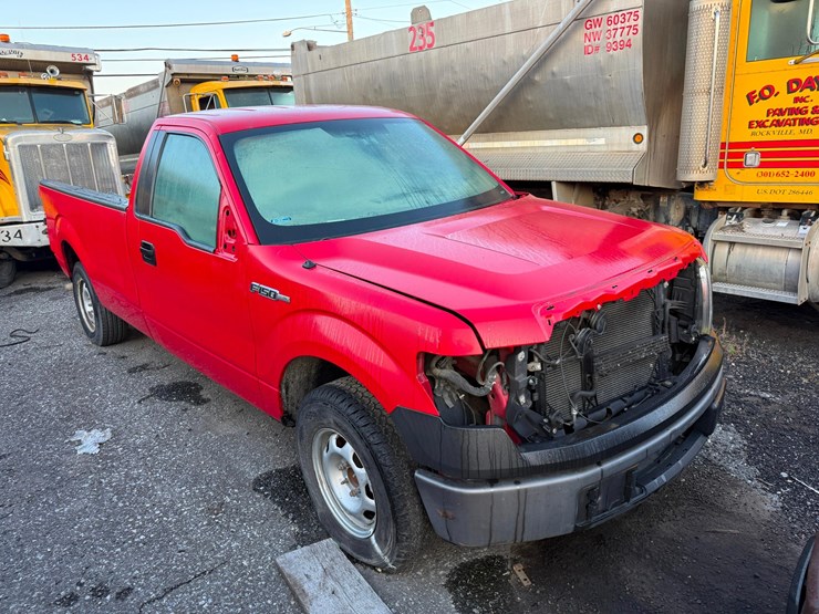 2012-ford-f150-xl-image-2