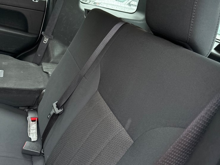 2012-jeep-liberty-image-29