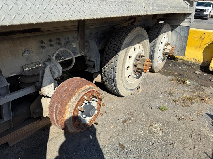 2003-peterbilt-378-image-13