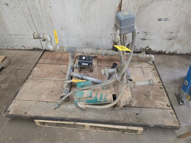 #2683-•-electric-water-pump-&-pipe-image-1