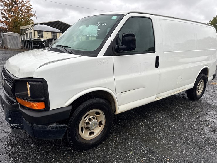 2014-utility-van-image-4