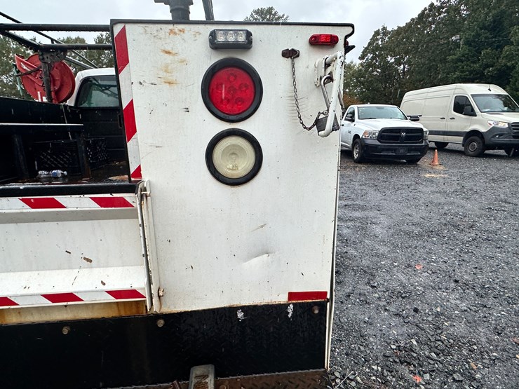 2014-ford-f350-xl-image-68