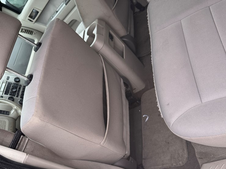 2012-ford-escape-xlt-image-23