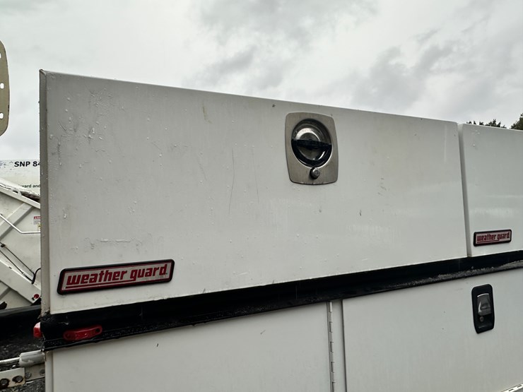 2015-ford-f350-xl-image-11