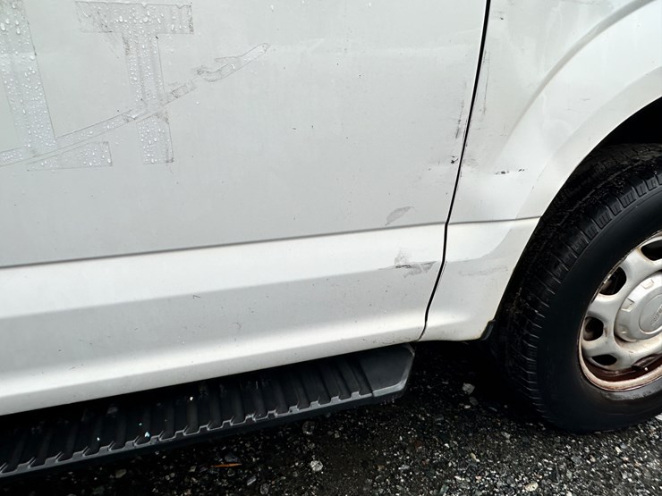 2020-ford-f150-xl-image-27