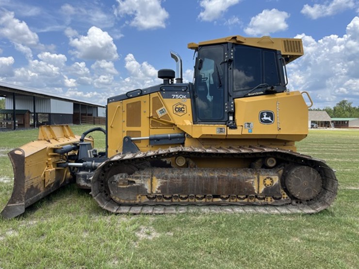 2020-deere-750k-lgp-image-1