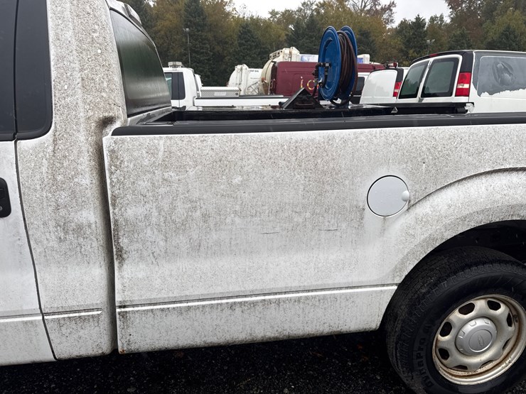 2011-ford-f150-xl-image-14