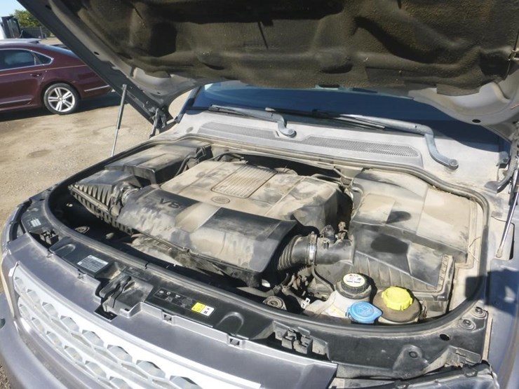 2012-land-rover-lr4-image-12