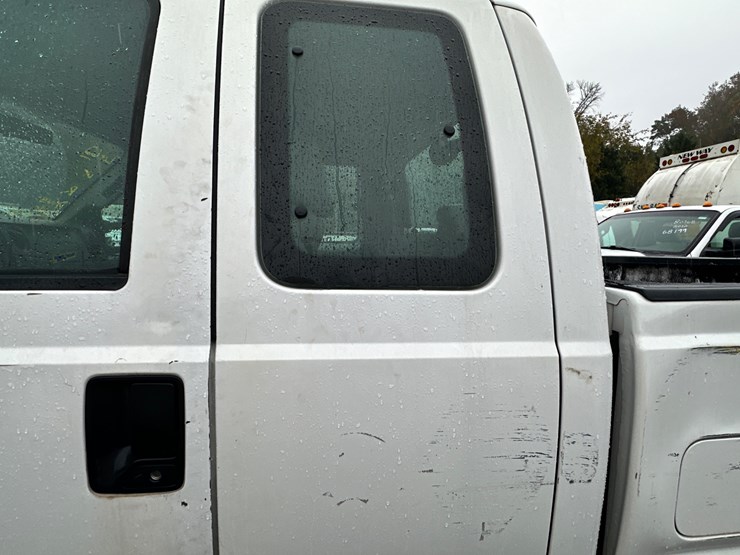 2012-ford-f250-xl-image-55