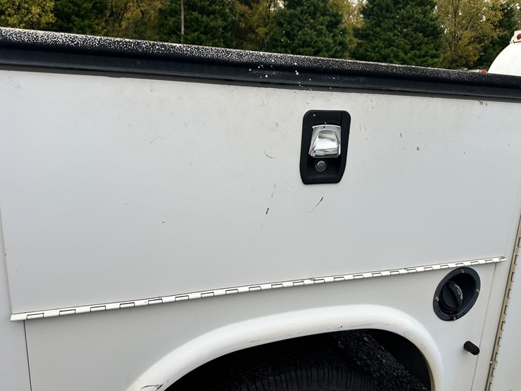 2015-ford-f350-xl-image-59