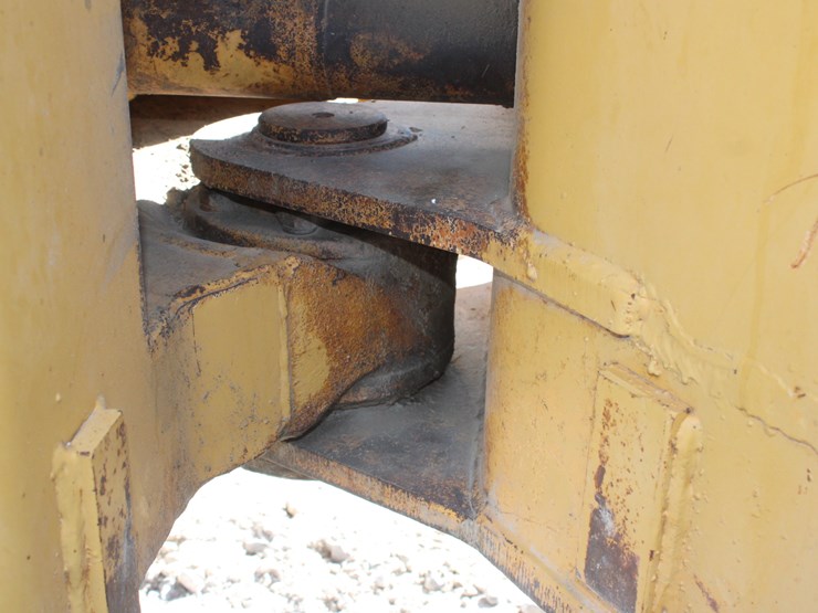 caterpillar-930-image-59