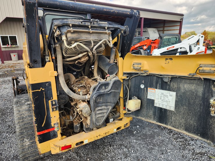 caterpillar-257-image-16