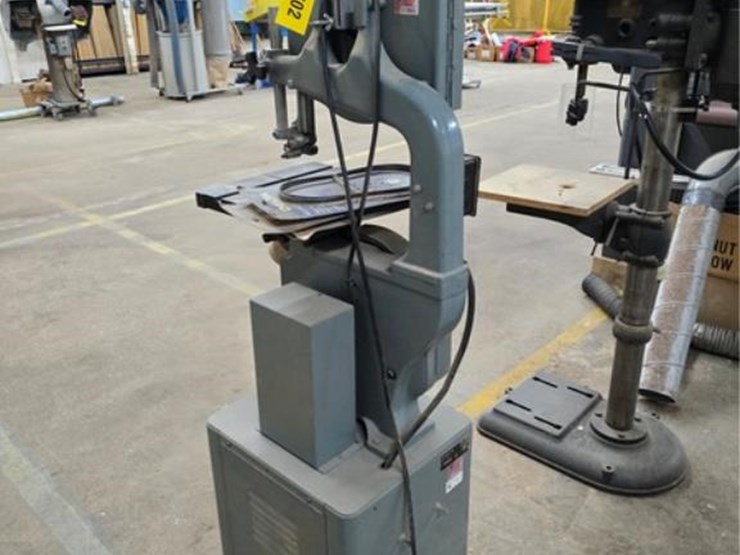 #2702-•-delta-band-saw-image-2