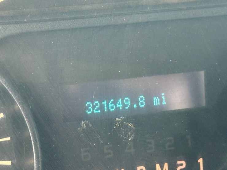 2012-ford-f150-xlt-image-9